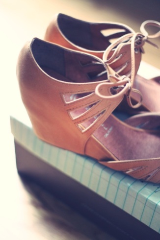 jeffrey campbell compensees camel